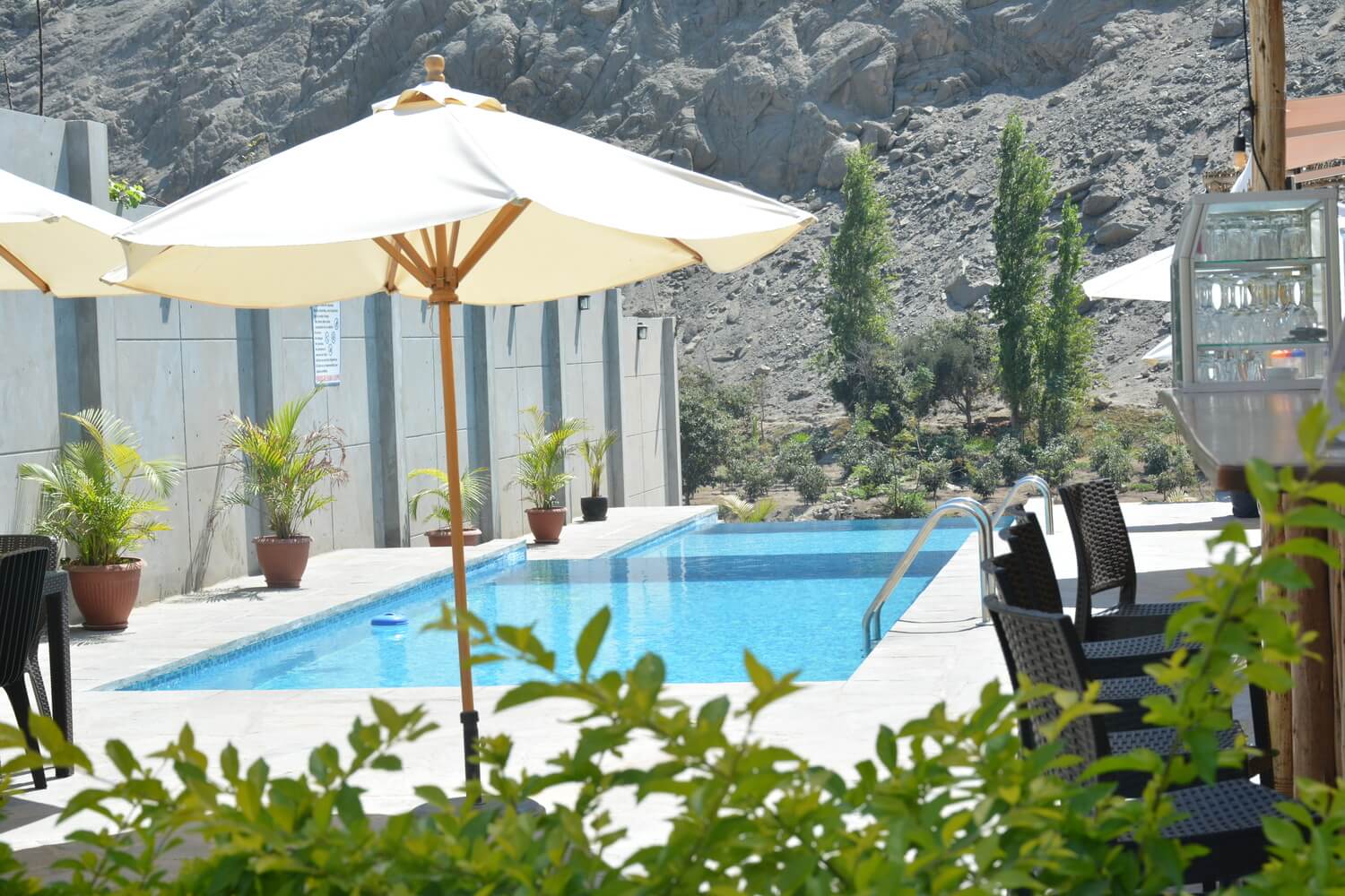 Piscina Hotel Jalara