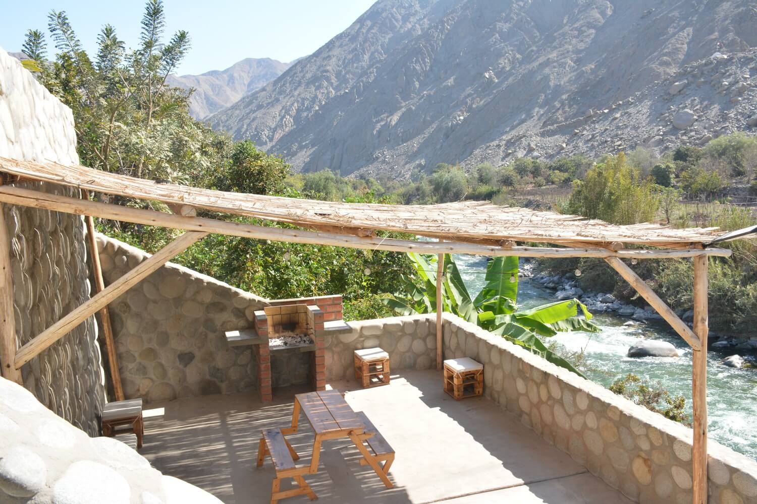 Zona de Parrilla Hotel Jalara 5